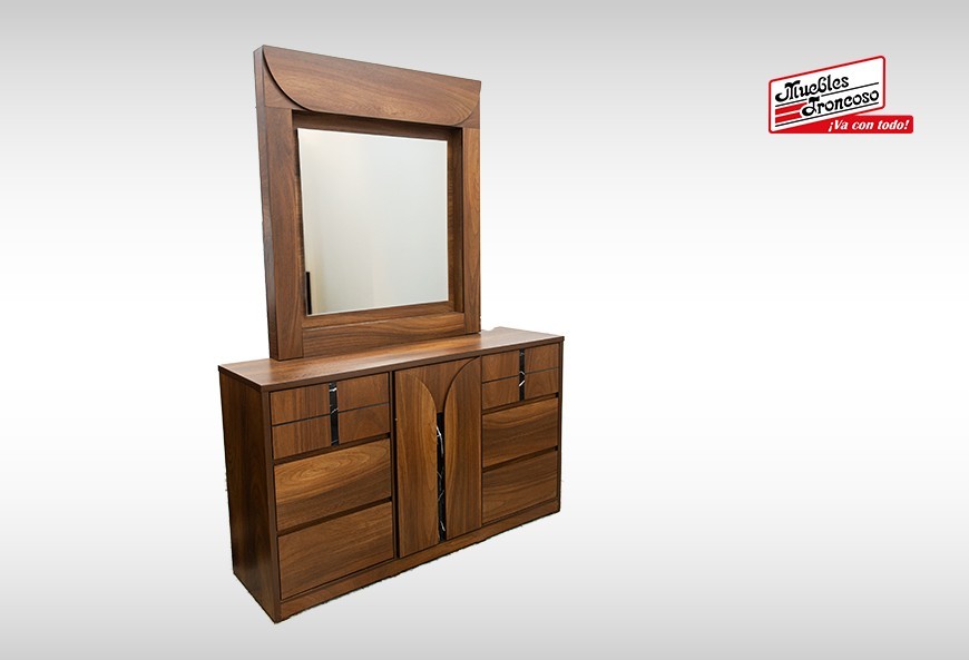 COMODA Y LUNA ZAGREB