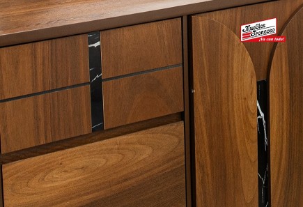 COMODA Y LUNA ZAGREB